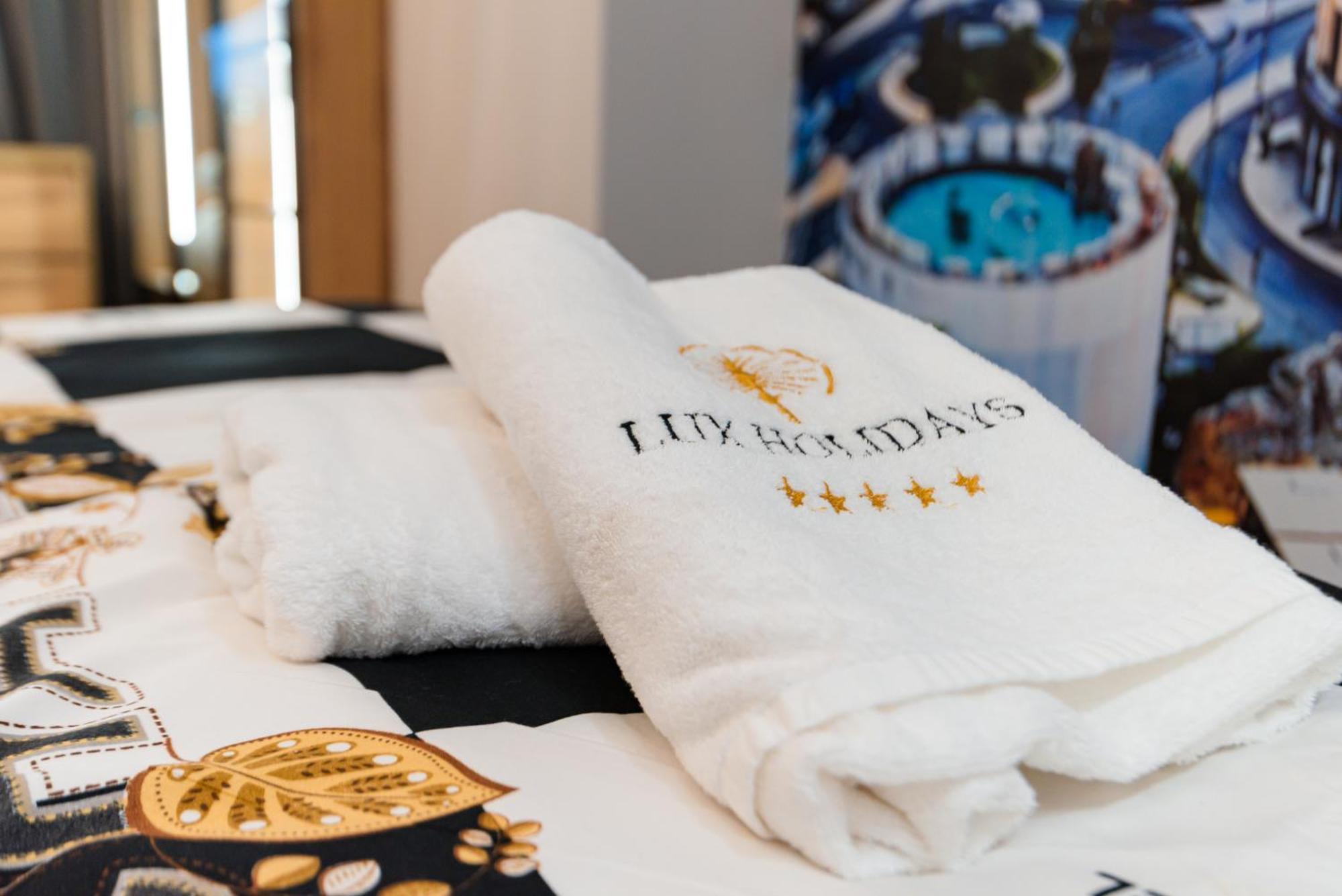 Lux Holidays Durrës 外观 照片