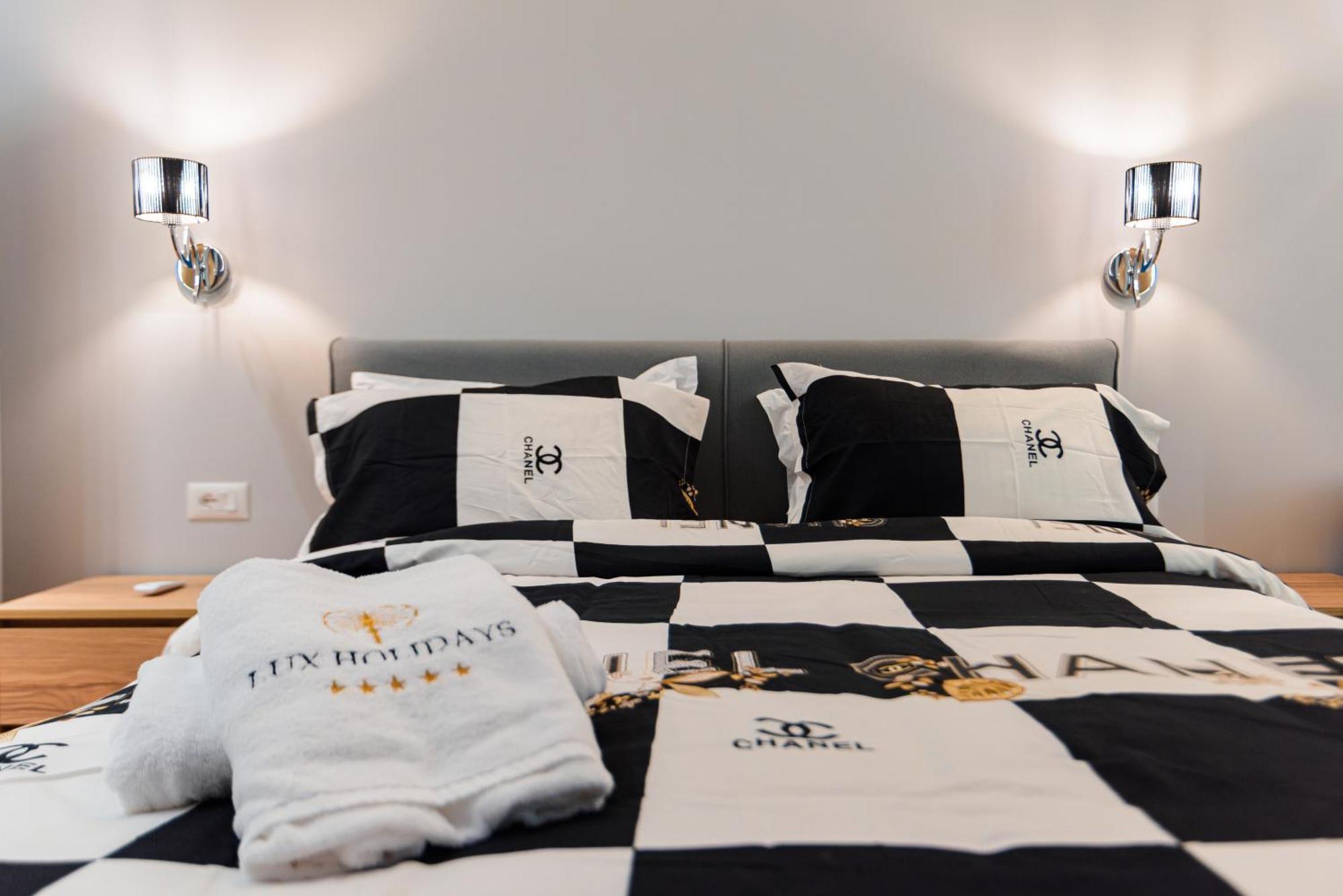Lux Holidays Durrës 外观 照片